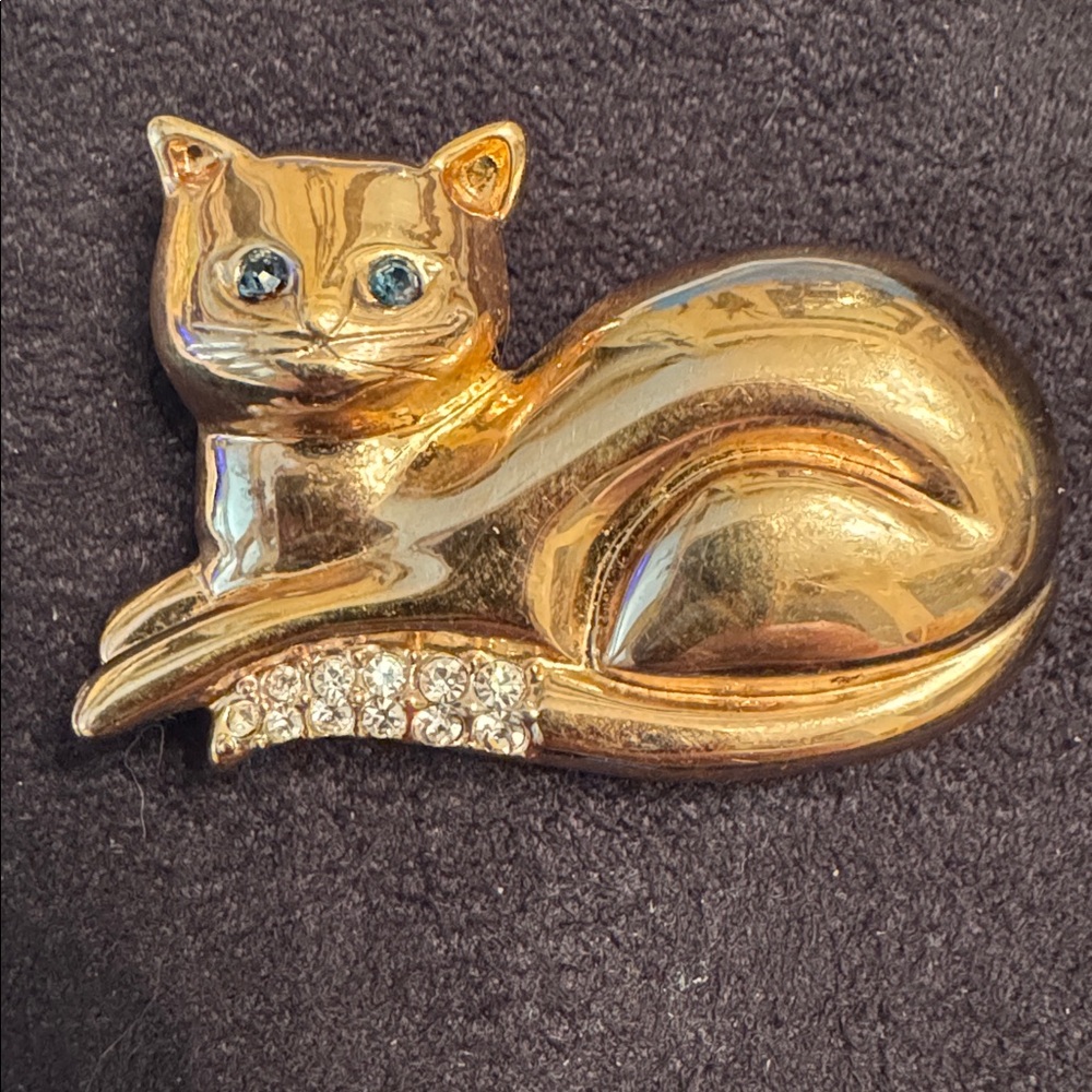 KREMENTZ CAT gold tone w/green eyes stamped  pin 🐈‍⬛